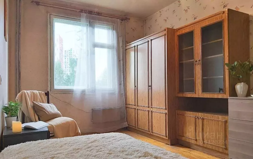 Комната Свердловская область, Екатеринбург ул. Красина, 4 (12.0 м) - Фото 0