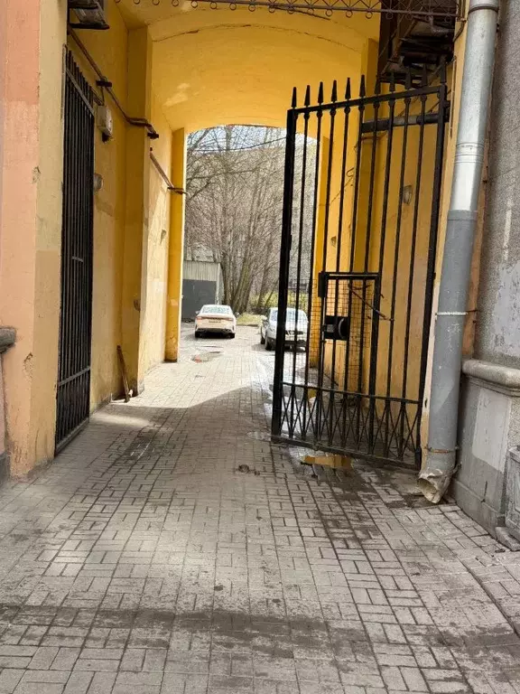 Гараж в Санкт-Петербург наб. Реки Фонтанки, 109 (12 м) - Фото 1
