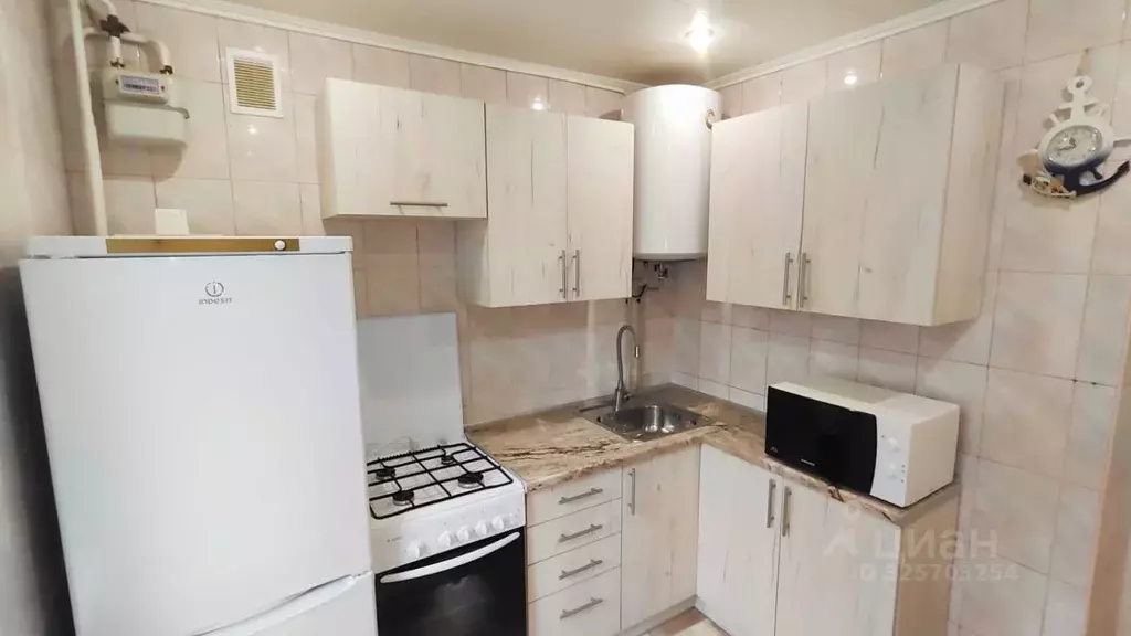 2-к кв. Крым, Алушта ул. Ленина, 48 (46.2 м) - Фото 1