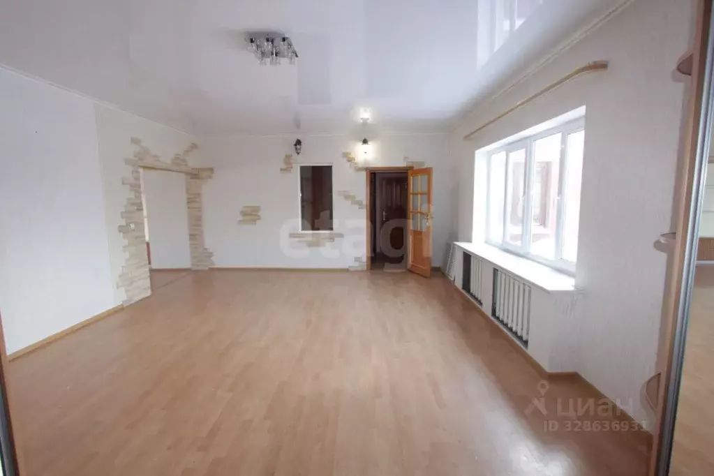 Дом в Башкортостан, Уфимский район, Зубовский сельсовет, с. ... - Фото 2