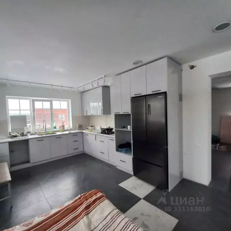 Дом в Ленинградская область, Лужский район, Заклинское с/пос, д. ... - Фото 1