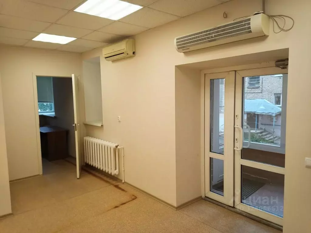 Офис в Коми, Сыктывкар Коммунистическая ул., 7 (24 м) - Фото 1