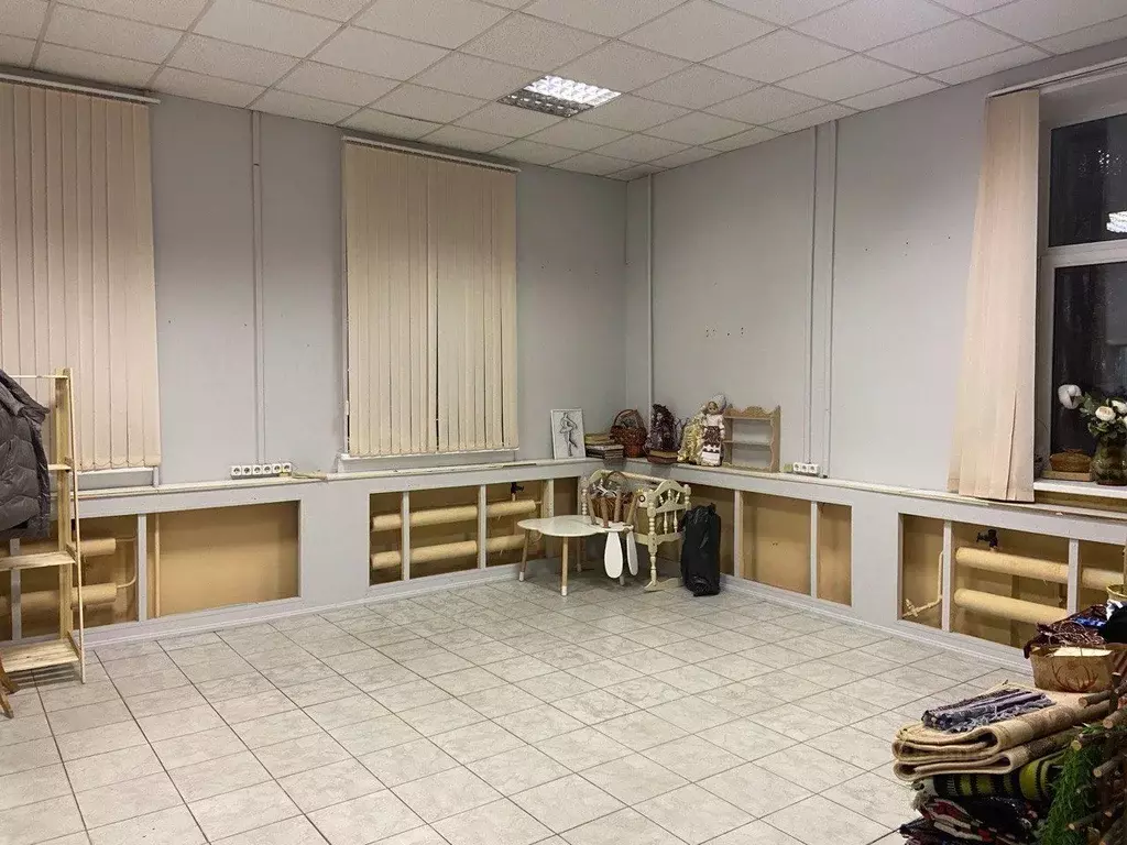 Помещение свободного назначения в Мурманская область, Мурманск ул. ... - Фото 1