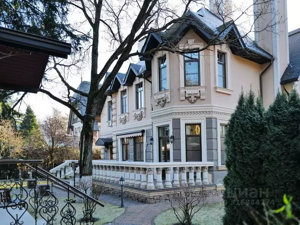 Дом в Московская область, Одинцовский городской округ, с. Жаворонки, ... - Фото 1
