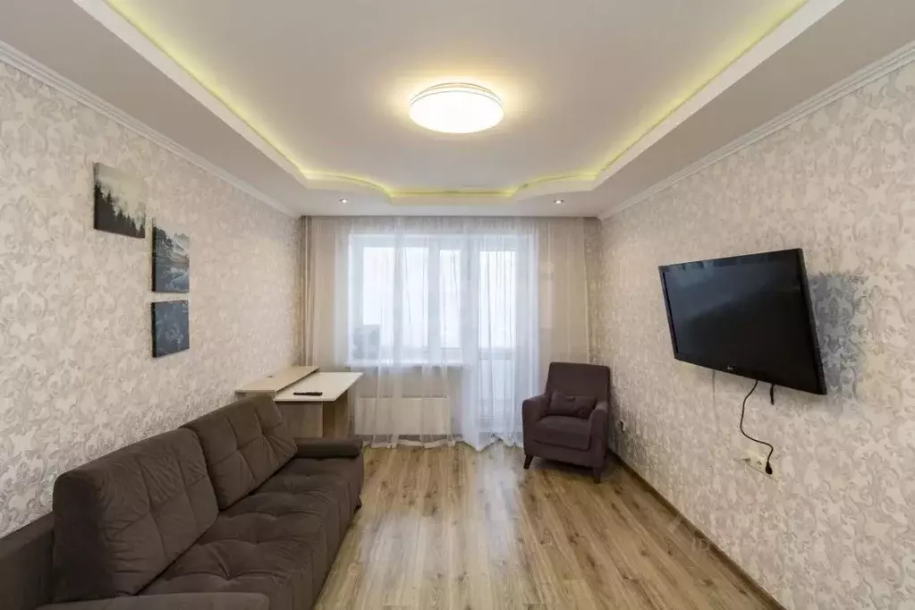 3-к кв. Тюменская область, Тюмень ул. Елизарова, 12 (66.2 м) - Фото 1