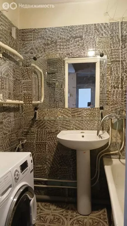 2-комнатная квартира: Сыктывкар, Октябрьский проспект, 170 (50.9 м) - Фото 1