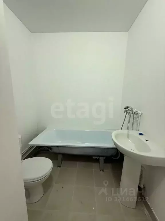 1-к кв. Курганская область, Курган Заозерный жилрайон, 8-й мкр, 5 ... - Фото 1