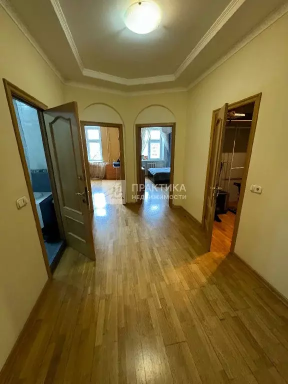 Продается 4-комнатная квартира - Фото 1