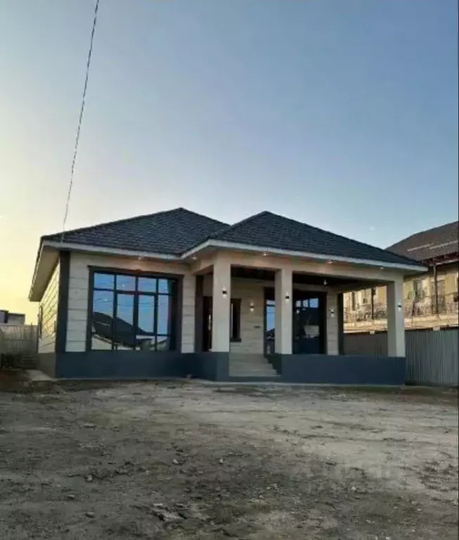 Дом в Ростовская область, Ростов-на-Дону Решительная ул., 26 (100 м) - Фото 1