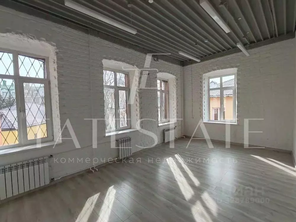 Офис в Татарстан, Казань ул. Карла Маркса, 12а (700 м) - Фото 0