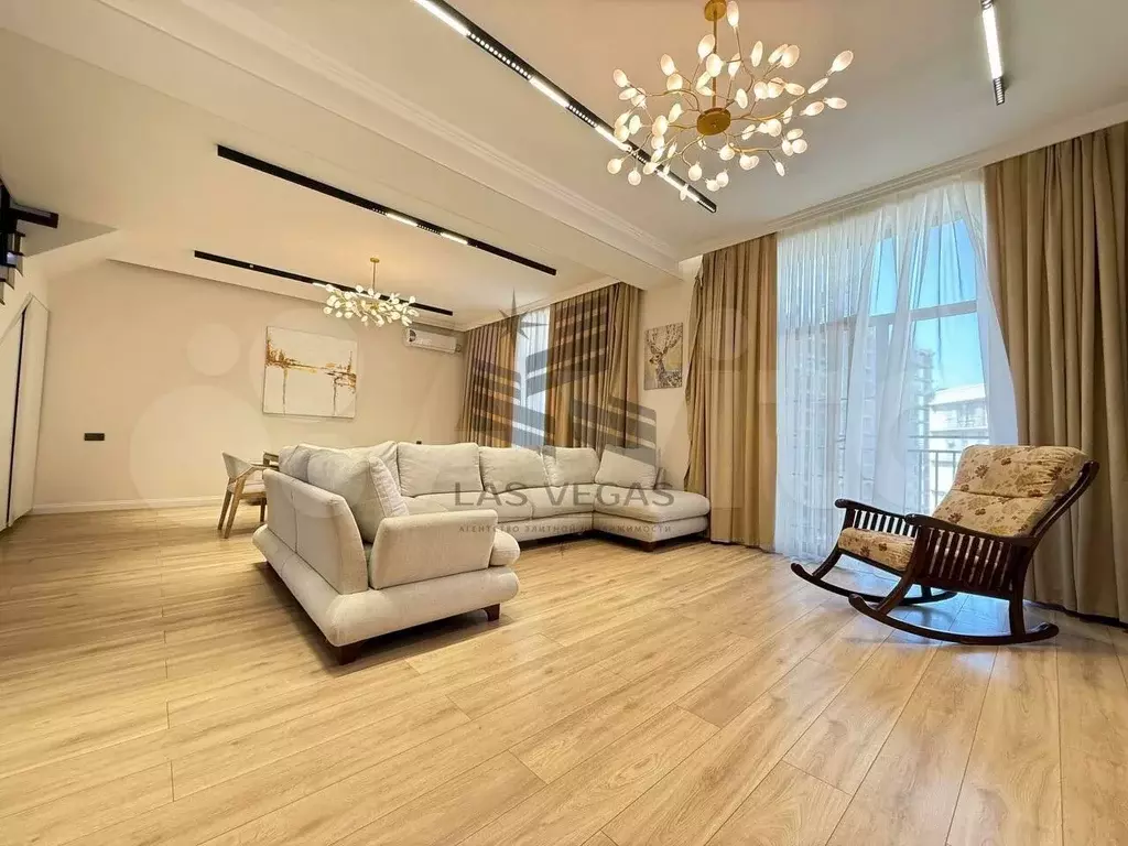 4-к. квартира, 150 м, 15/20 эт. - Фото 1