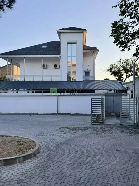 Дом в Крым, Евпатория ул. Революции, 7к1 (240 м) - Фото 2