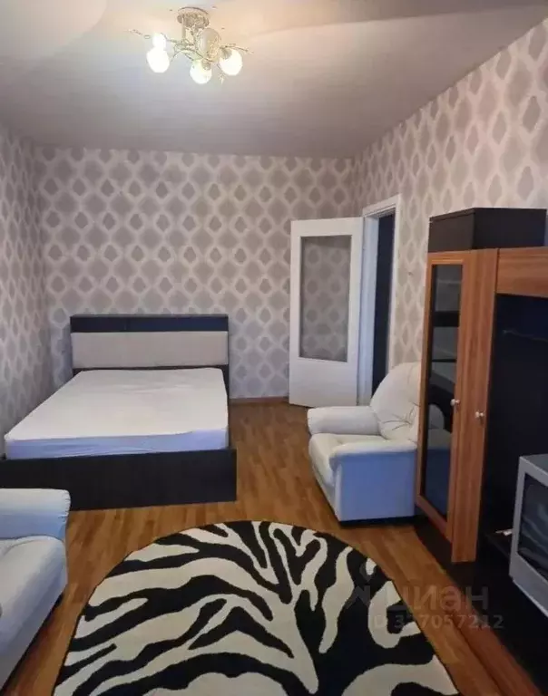 1-к кв. Курская область, Курск ул. Бойцов 9-й Дивизии, 193 (40.0 м) - Фото 2