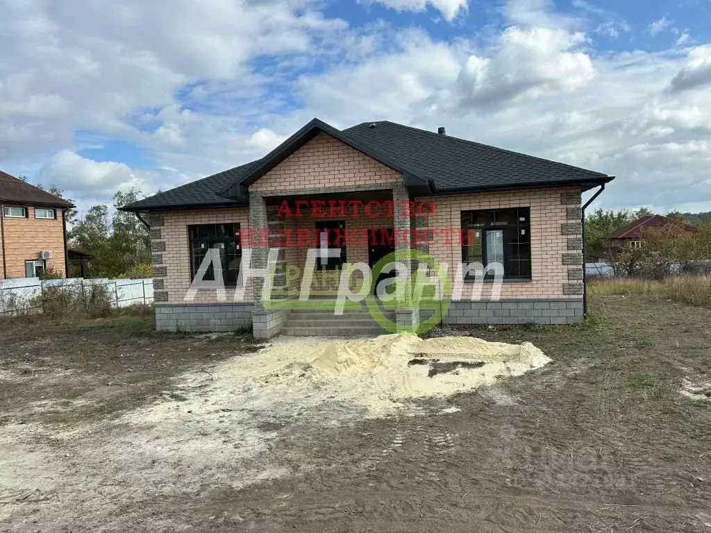 Дом в Белгородская область, Белгородский район, Тавровское с/пос, с. ... - Фото 0