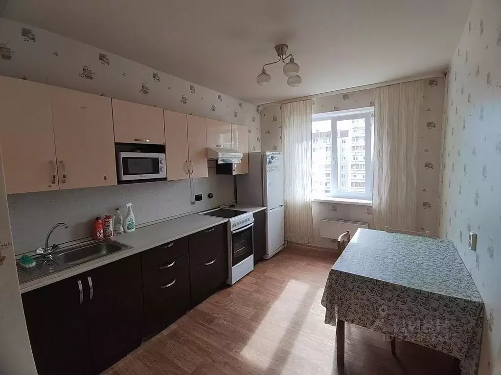 3-к кв. Свердловская область, Екатеринбург ул. Репина, 99А (66.0 м) - Фото 1