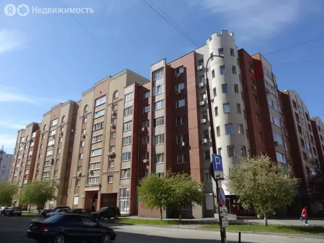 2-комнатная квартира: Екатеринбург, улица Фролова, 29 (88 м) - Фото 0