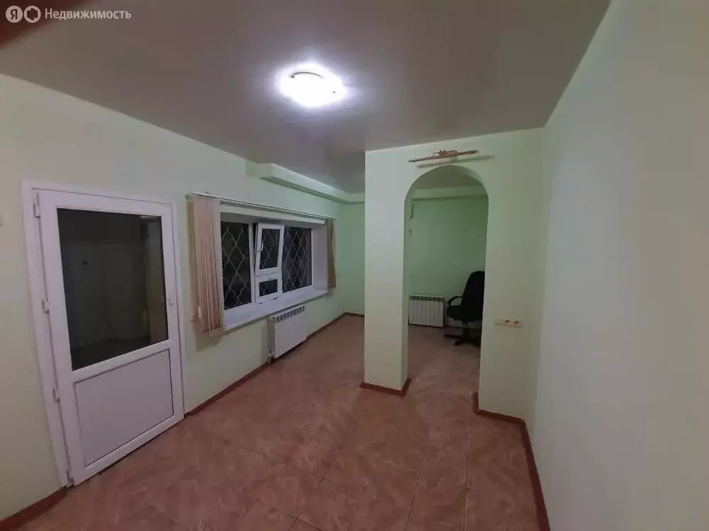 2-комнатная квартира: Анапа, улица Самбурова, 296 (79 м) - Фото 1