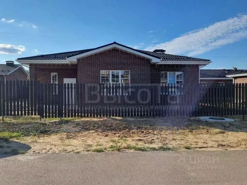 Дом в Воронежская область, Рамонский район, с. Ямное ул. Куйбышева, ... - Фото 1