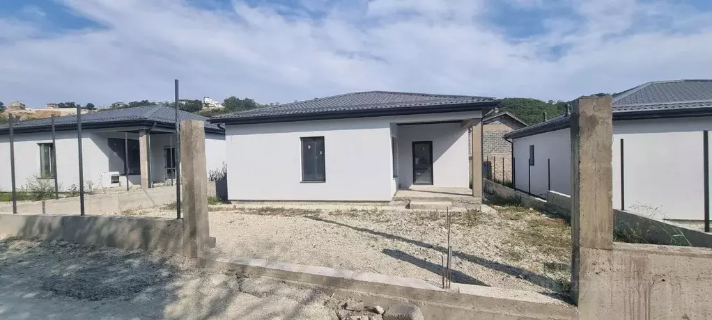 Дом в Краснодарский край, Новороссийск городской округ, с. Мысхако ул. ... - Фото 1