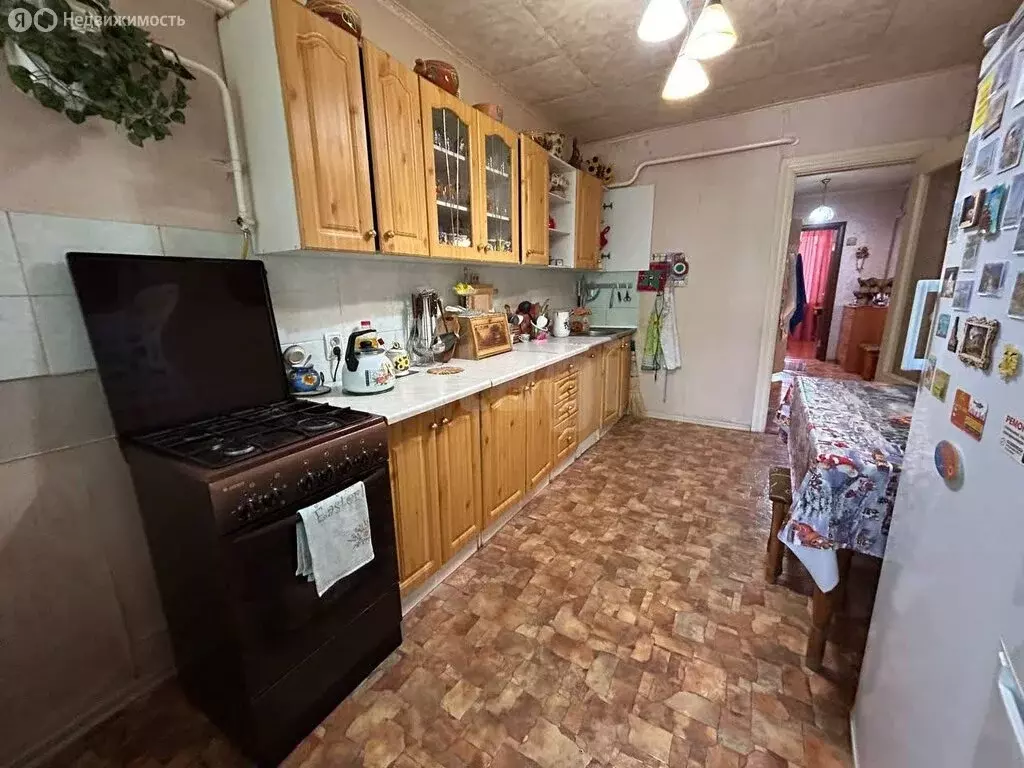 3-комнатная квартира: Строитель, улица Конева, 8 (69.8 м) - Фото 0