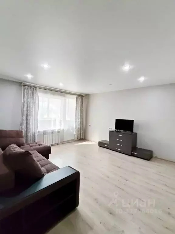 1-к кв. Бурятия, Улан-Удэ ул. Калашникова, 8 (34.0 м) - Фото 1