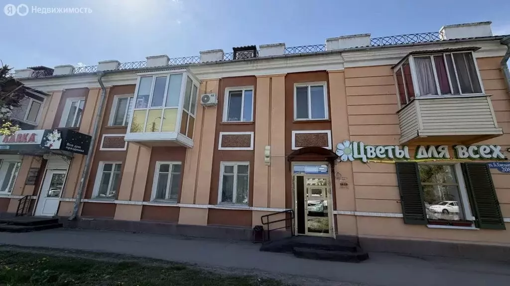 3-комнатная квартира: Омск, улица Богдана Хмельницкого, 208 (74 м) - Фото 1