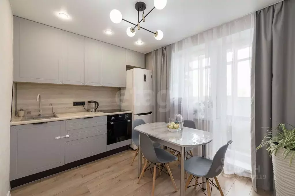 1-к кв. Тюменская область, Тюмень ул. Федюнинского, 58к1 (40.9 м) - Фото 1