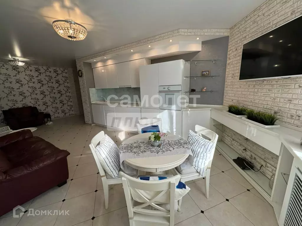Продаётся 1-к квартира, 64 м - Фото 1