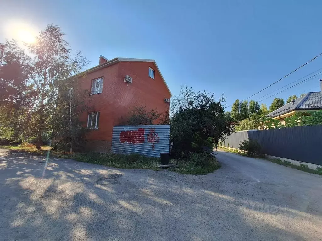 Дом в Ростовская область, Ростов-на-Дону пос. Фрунзе, пер. Летный (240 ... - Фото 1