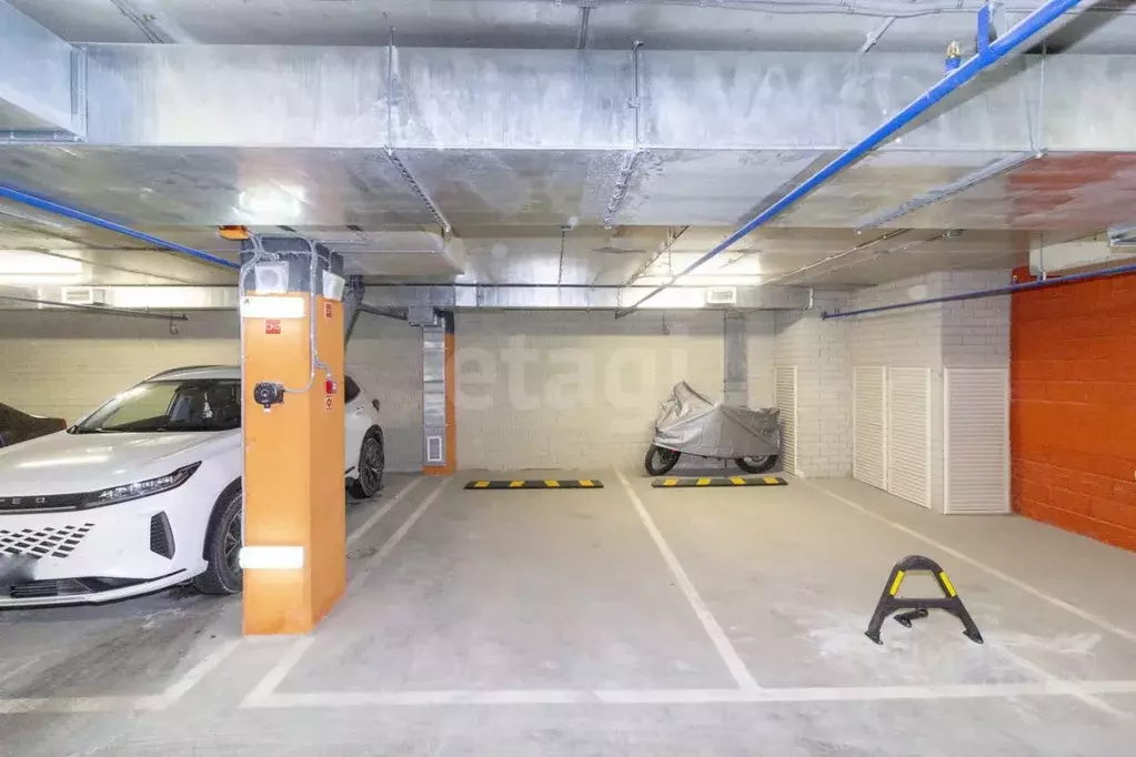 Гараж в Тюменская область, Тюмень ул. Андрея Кореневского, 5 (13 м) - Фото 1