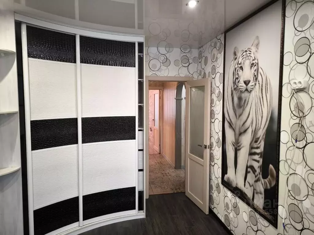 3-к кв. Омская область, Омск ул. Василия Маргелова, 354 (63.0 м) - Фото 2