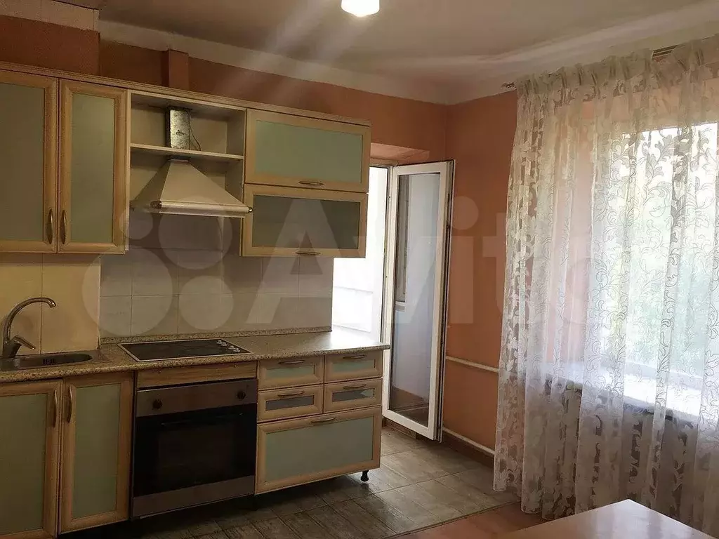 3-к. квартира, 92 м, 7/7 эт. - Фото 0