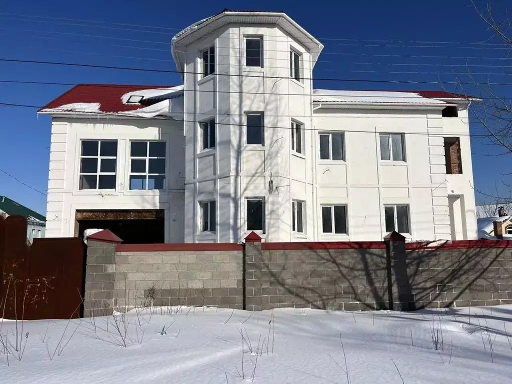 Дом в Башкортостан, Уфа Аграрная ул., 42 (950 м) - Фото 1