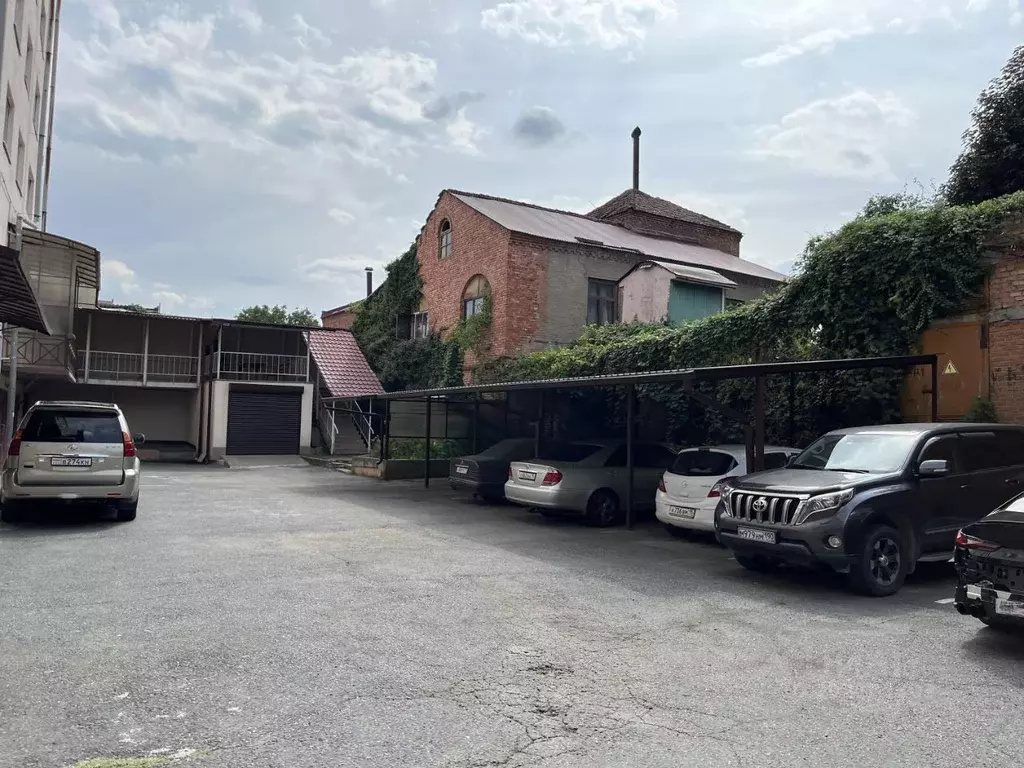 3-к кв. Северная Осетия, Владикавказ ул. Бимболата Ватаева, 47 (80.0 ... - Фото 2