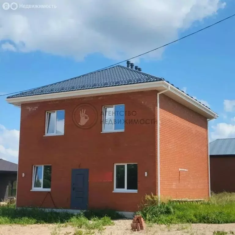 Дом в село Верхний Услон, улица Универсиады, 7 (140 м) - Фото 1