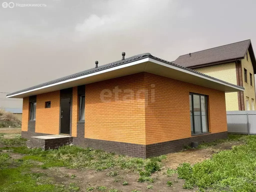 Дом в Омск, Рябиновая улица (100 м) - Фото 1