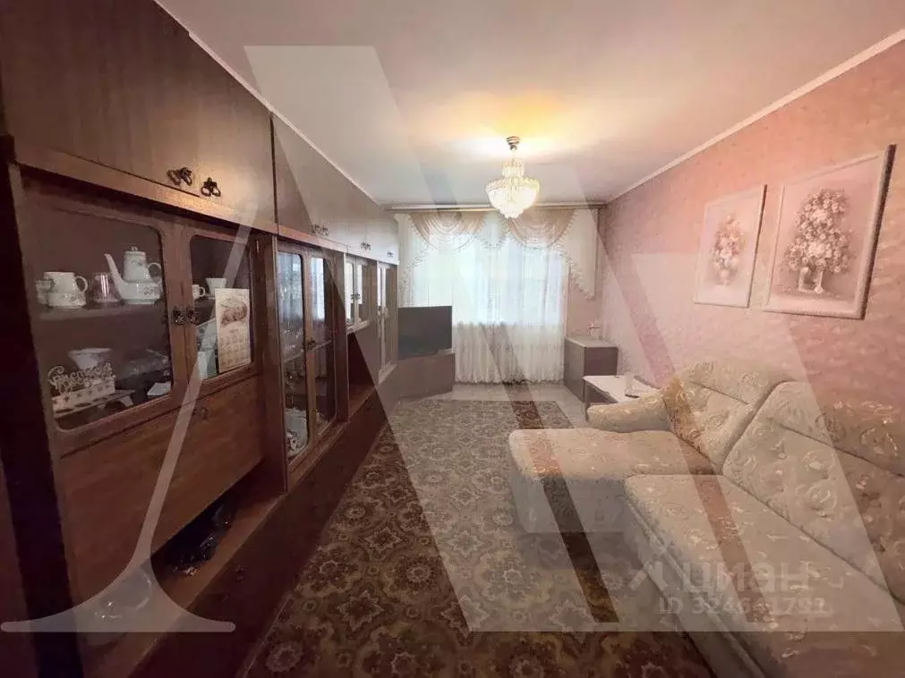 3-к кв. Омская область, Омск Заозерный мкр, просп. Менделеева, 19/4 ... - Фото 1