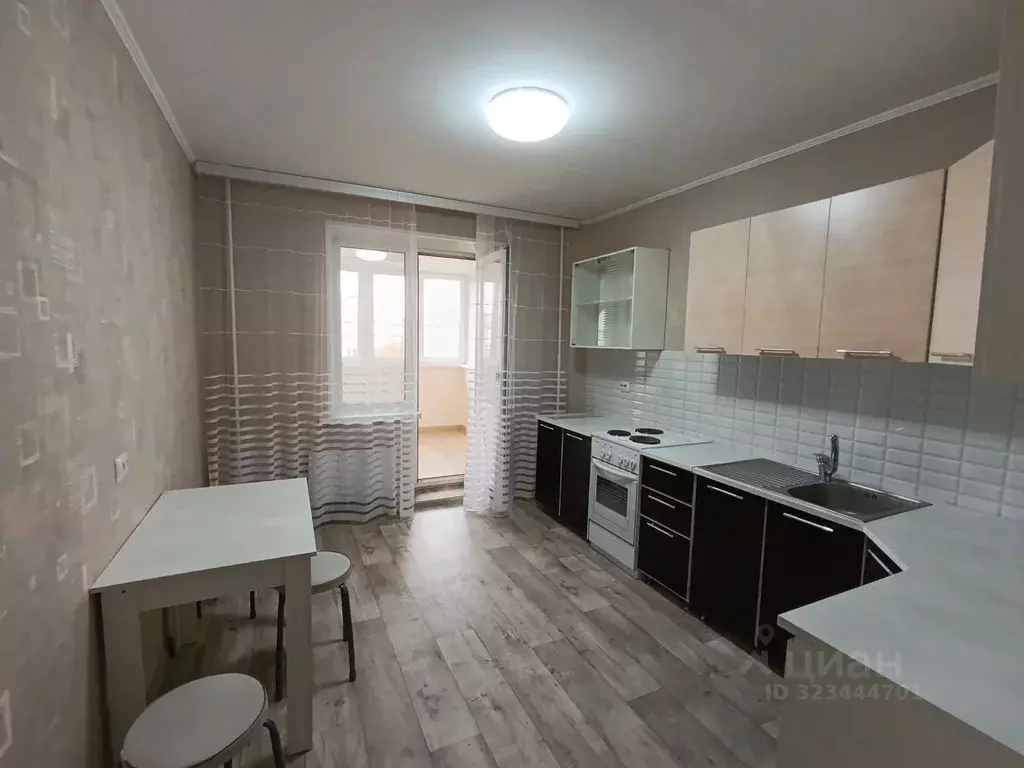 2-к кв. Самарская область, Тольятти Тополиная ул., 38 (62.0 м) - Фото 1