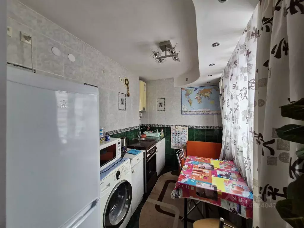 1-к кв. Свердловская область, Екатеринбург ул. Победы, 36 (30.0 м) - Фото 1