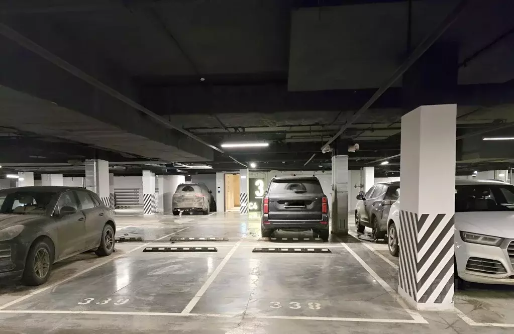 Гараж в Москва Винницкая ул., 8к3 (15 м) - Фото 1