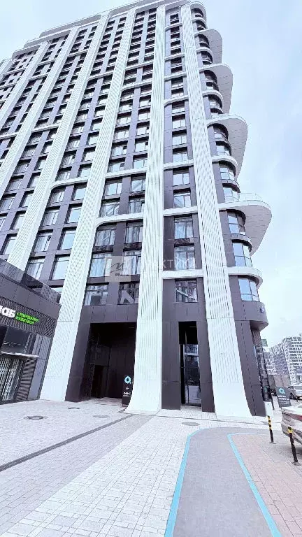 Продается 3-комнатная квартира - Фото 1