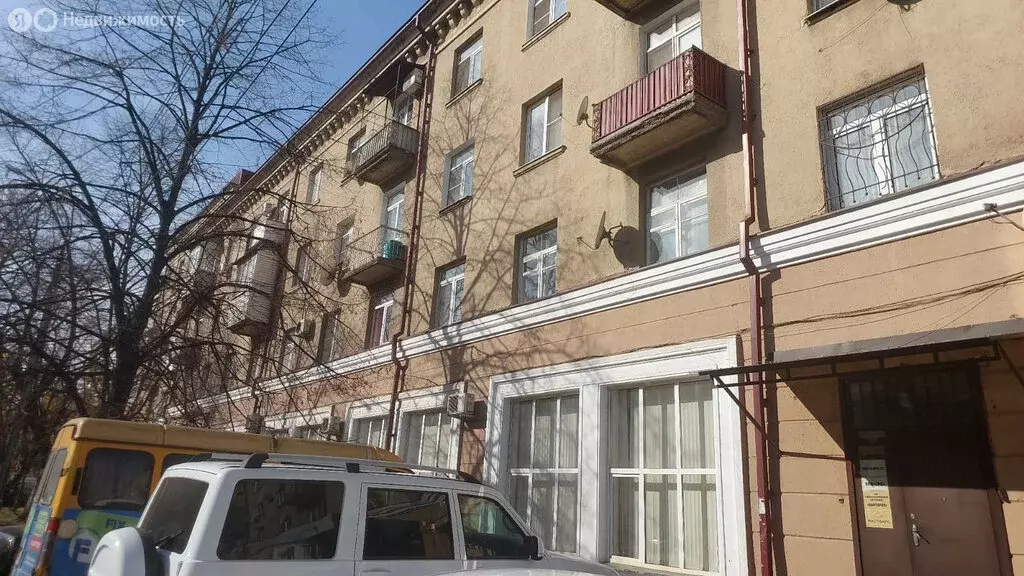 3-комнатная квартира: Владикавказ, улица Маркова, 4 (100 м) - Фото 1