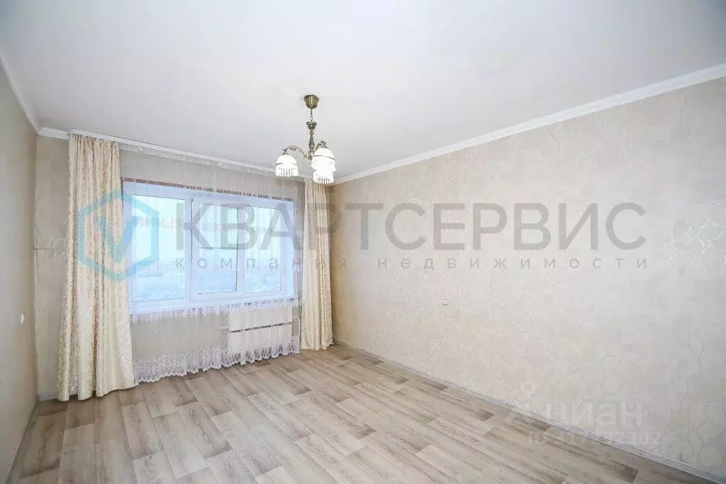 3-к кв. Омская область, Омск просп. Космический, 109 (62.4 м) - Фото 1