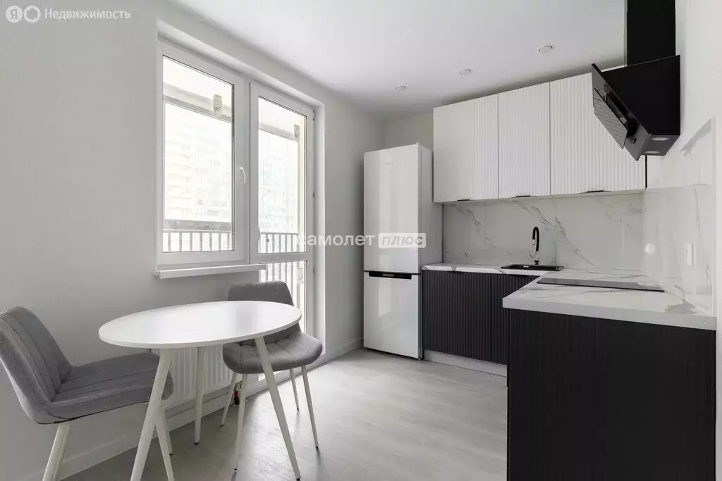 Квартира-студия: Мурино, улица Шувалова, 32 (31 м) - Фото 1