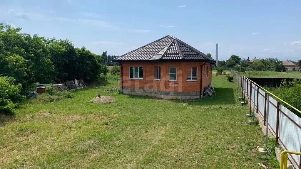 Дом в Адыгея, Майкопский район, Кировское с/пос, Советский хут. ул. ... - Фото 1