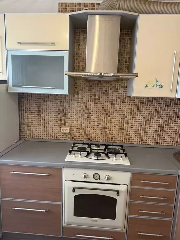 2-к. квартира, 55 м, 7/9 эт. - Фото 0