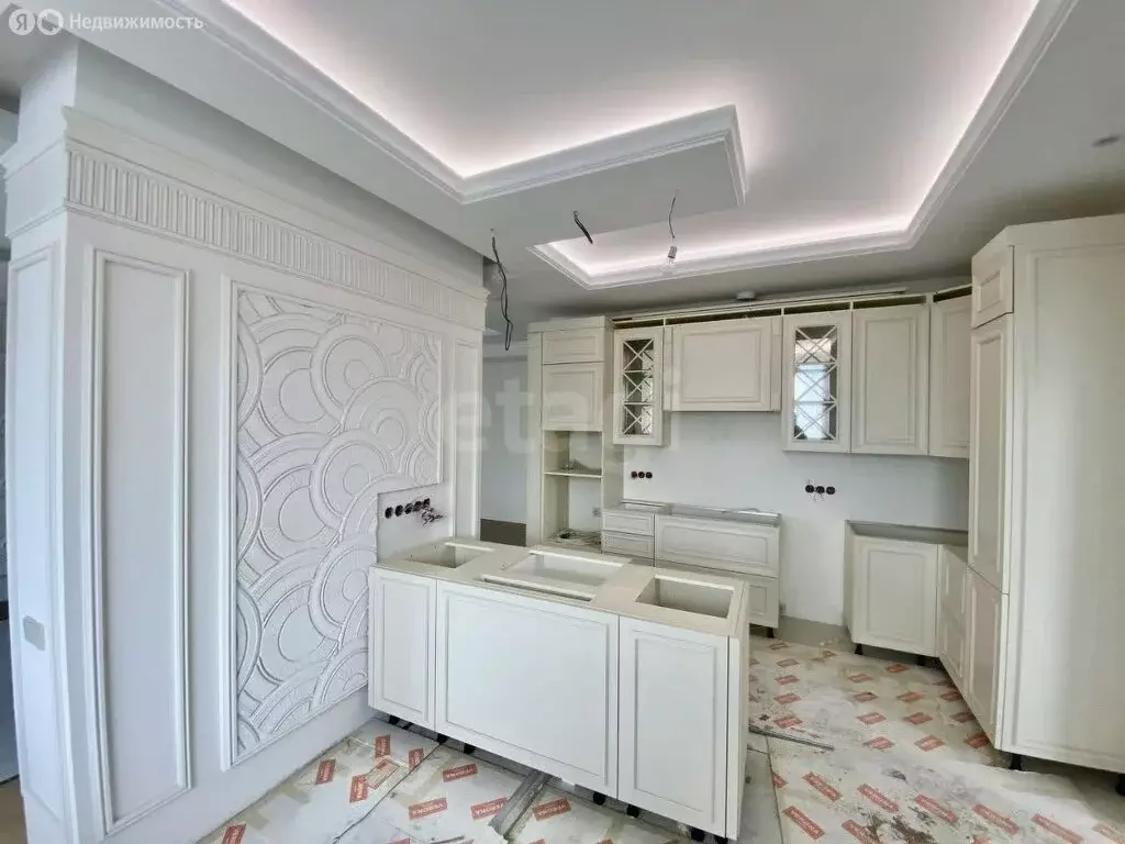 3-комнатная квартира: Москва, улица Намёткина, 18 (150 м) - Фото 0