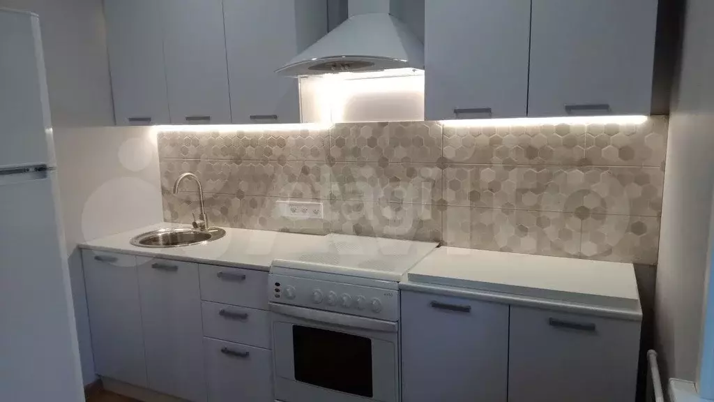 1-к. квартира, 39 м, 5/10 эт. - Фото 0