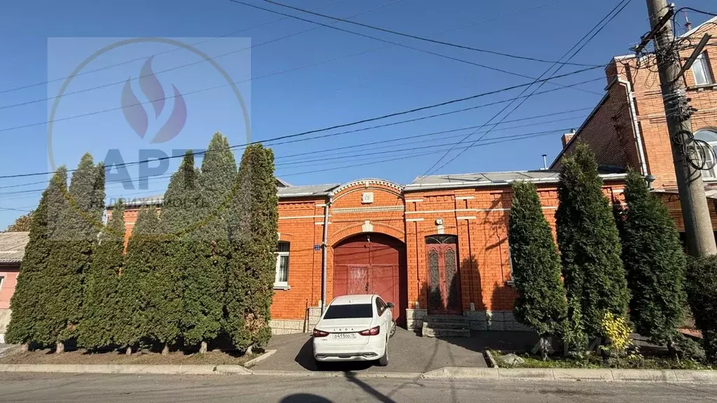 Дом в Северная Осетия, Владикавказ ул. Чермена Баева, 59 (400 м) - Фото 1