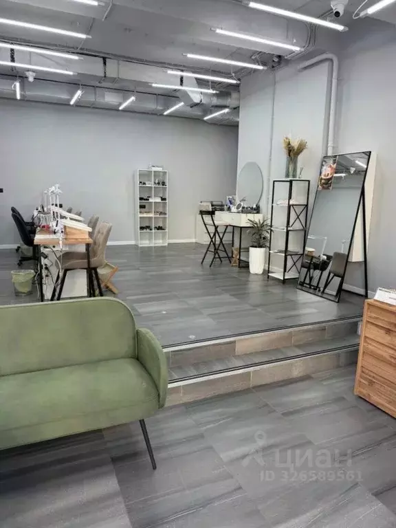 Помещение свободного назначения в Татарстан, Набережные Челны ул. ... - Фото 1